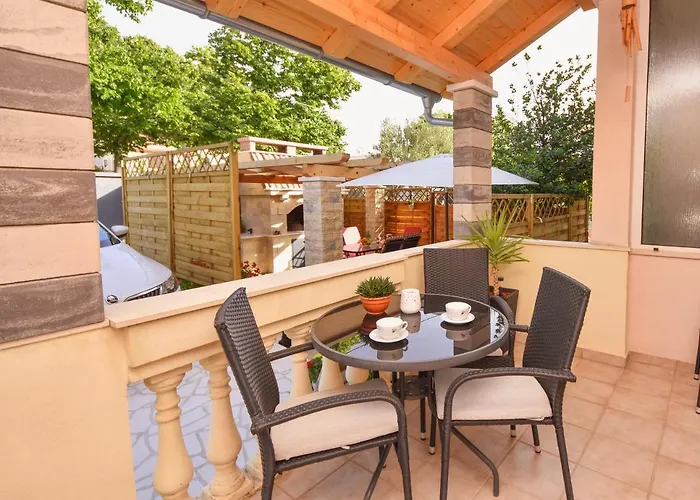 Katarina Apartment *